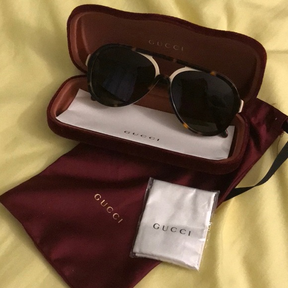 Authentic Gucci Shades - Picture 7 of 8
